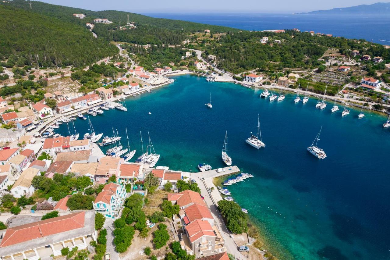 Villa Ionian Mansion à Antipata Extérieur photo